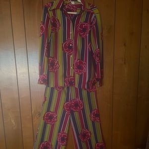 VINTAGE 1970’S MATCHING SET